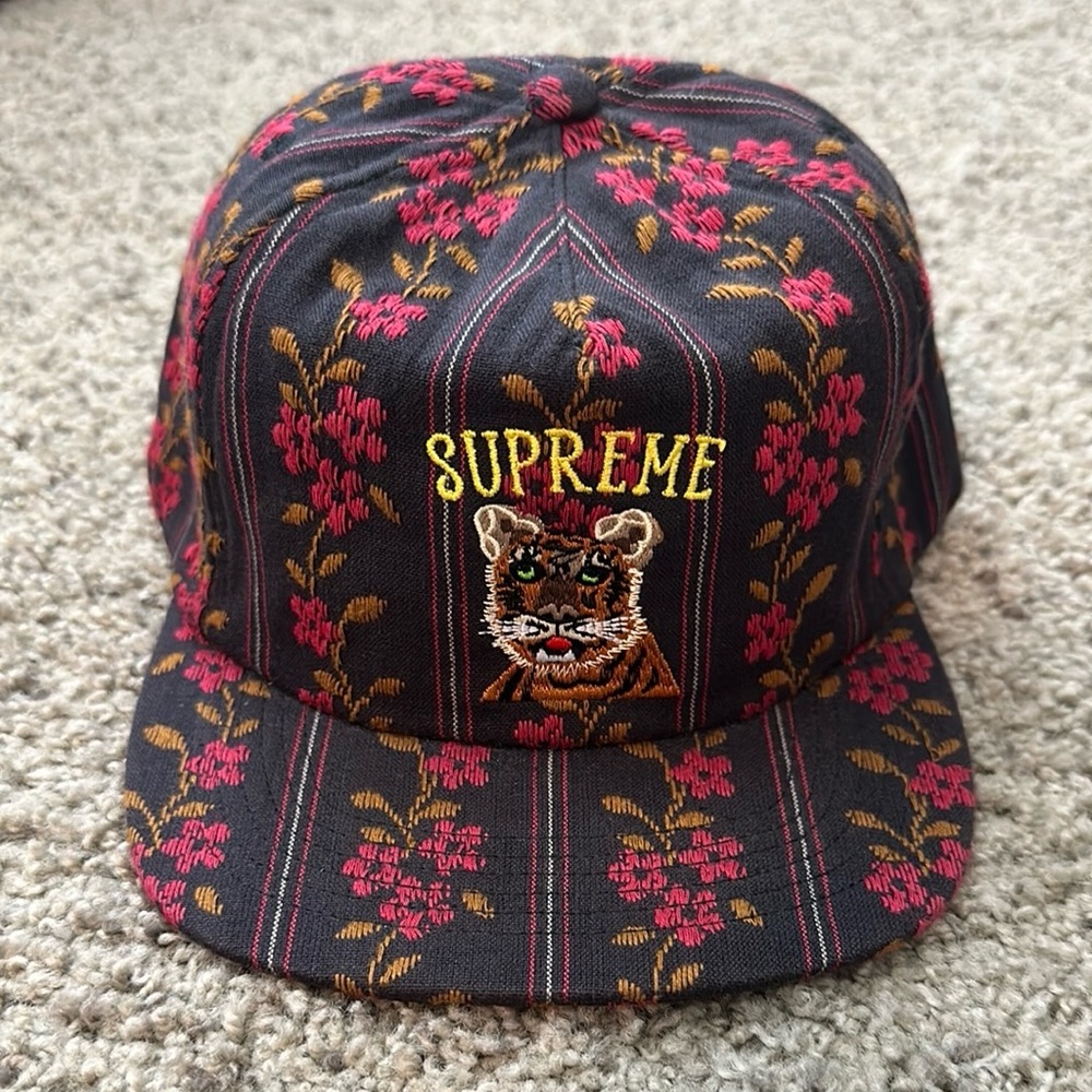 Supreme - Tiger Floral Hat